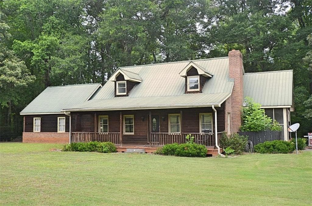 3 bedroom, 3 bathroom, 2,096 sq ft single family residence for sale at 1140 Kinnett Road, Covington, GA 30016