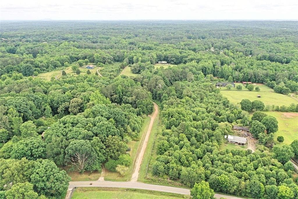 3 bedroom, 3 bathroom, 2,096 sq ft single family residence for sale at 1140 Kinnett Road, Covington, GA 30016 — photo 5