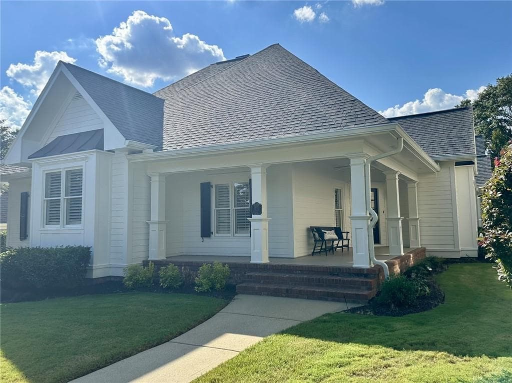 3 bedroom, 2 bathroom, 2,053 sq ft single family residence for rent at 2635 Muskogee Lane, Braselton, GA 30517 for $3,600 a month — photo 3