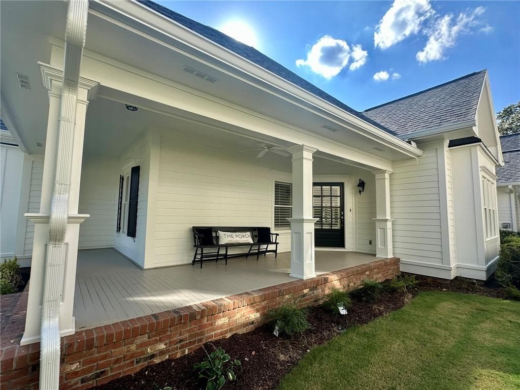 3 bedroom, 2 bathroom, 2,053 sq ft single family residence for rent at 2635 Muskogee Lane, Braselton, GA 30517 for $3,600 a month — photo 5