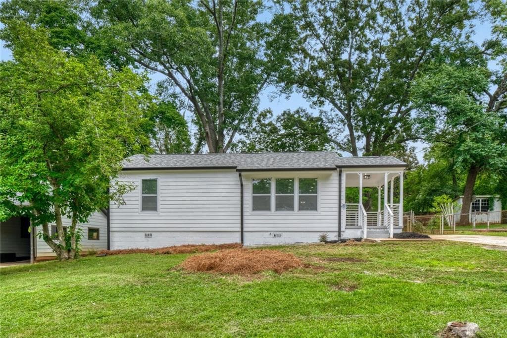 2 bedroom, 2 bathroom, 932 sq ft single family residence sold at 1816 Lee Street, Decatur, GA 30035