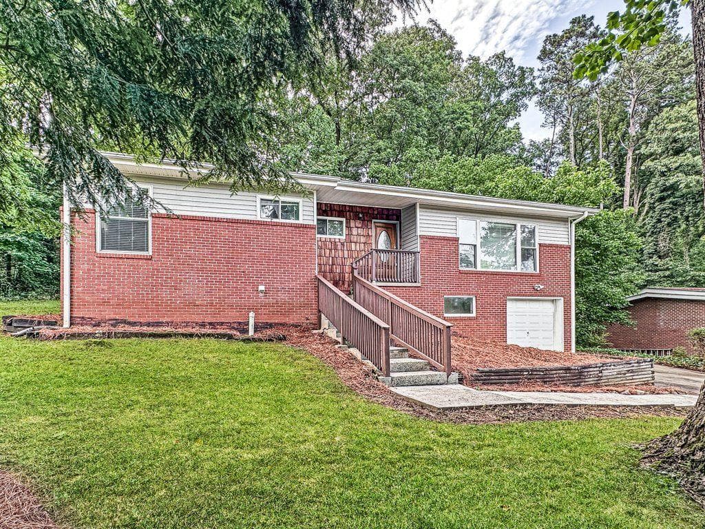 3 bedroom, 2 bathroom, 1,244 sq ft single family residence sold at 1097 Baker Lane, Marietta, GA 30062