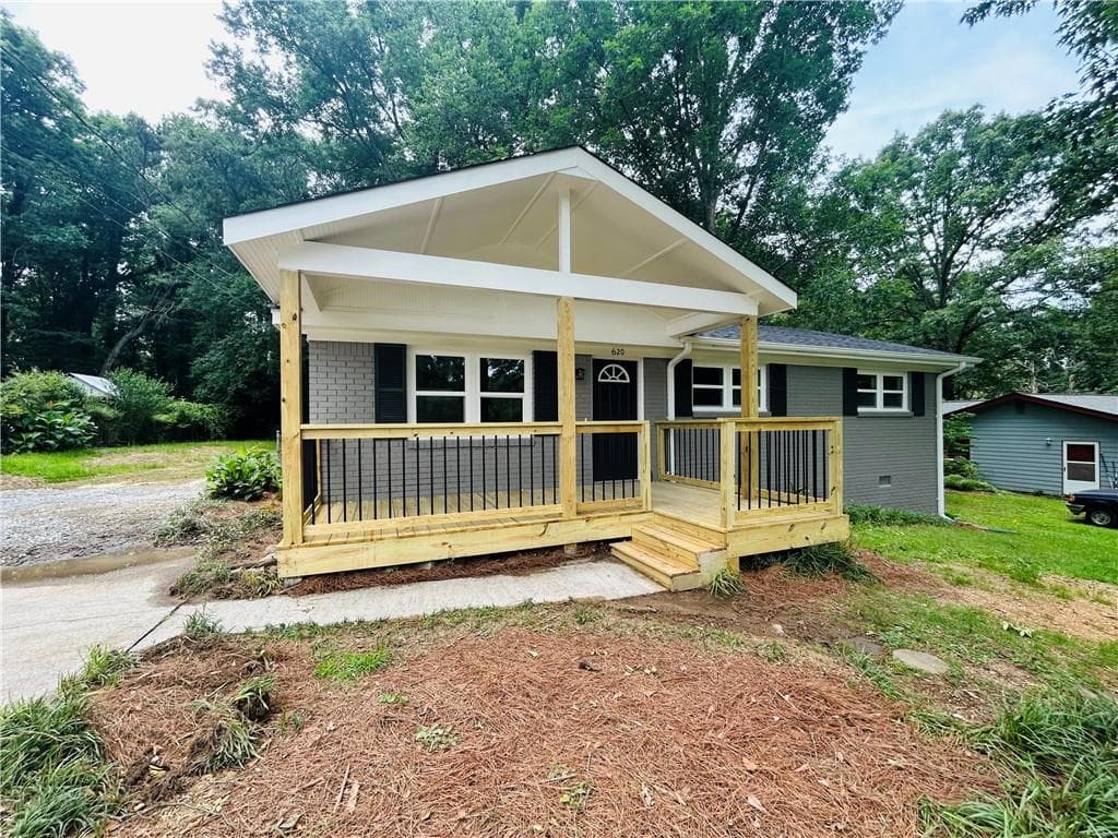 3 bedroom, 1 bathroom, 1,075 sq ft single family residence for sale at 620 Mount Zion Road, Conyers, GA 30012 — photo 1 of 33