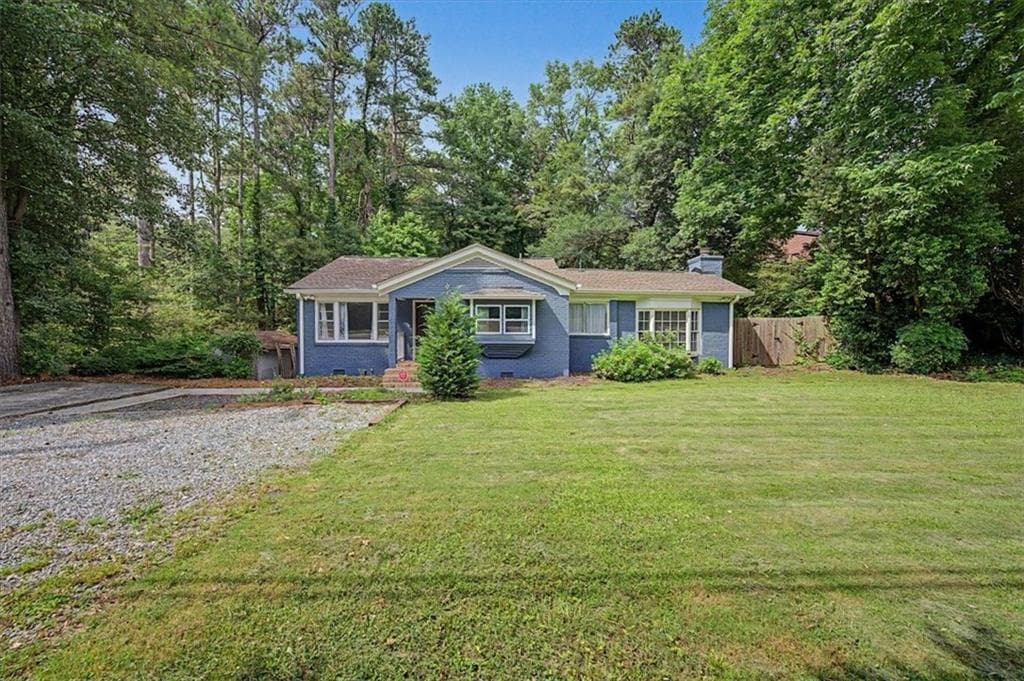 3 bedroom, 2 bathroom, 1,266 sq ft single family residence for sale at 3711 Shallowford Road, Marietta, GA 30062 — photo 2