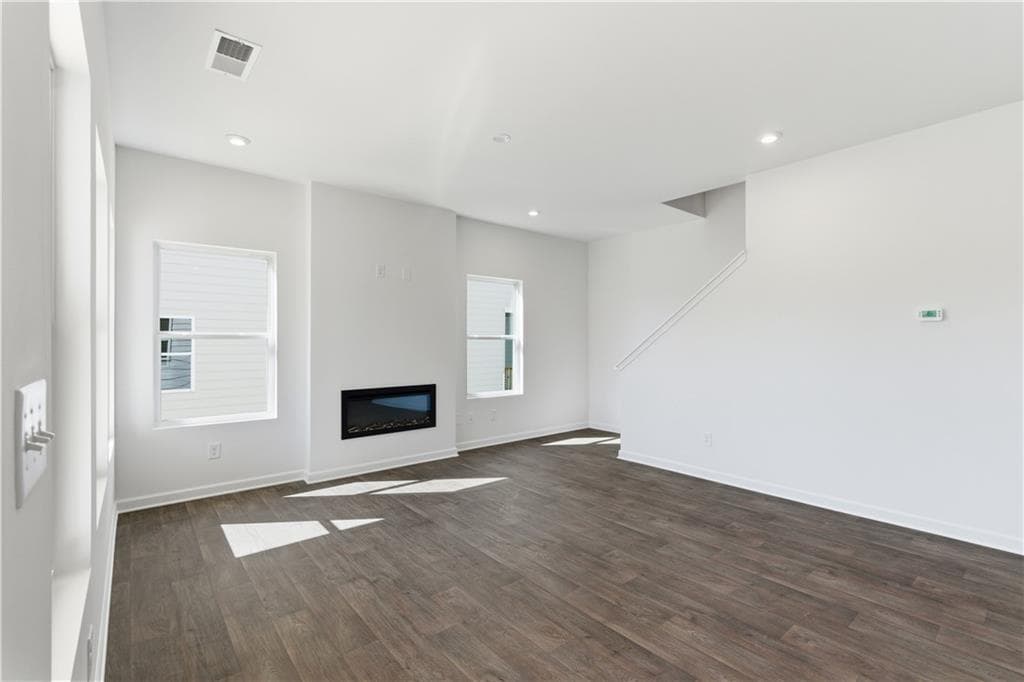 3 bedroom, 3 bathroom, 1,829 sq ft single family residence for sale at 2694 Jordan Lane, Lithia Springs, GA 30122 — photo 5