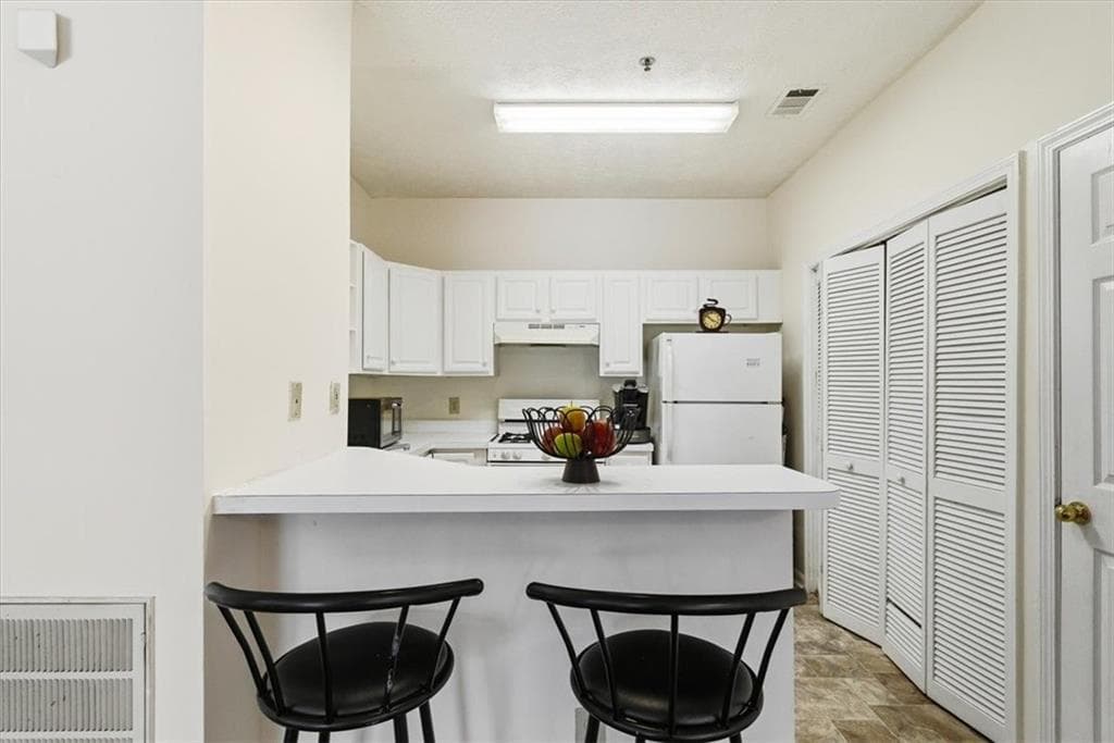 2 bedroom, 2 bathroom, 1,172 sq ft condominium for sale at 4379 Orchard Park Court, Stone Mountain, GA 30083 — photo 6