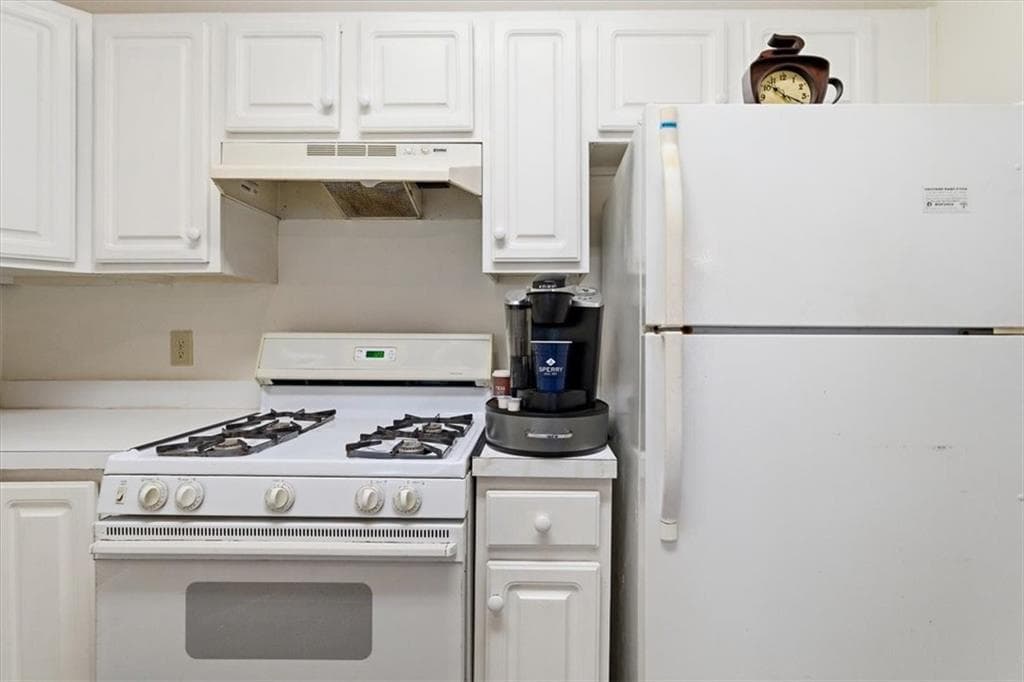 2 bedroom, 2 bathroom, 1,172 sq ft condominium for sale at 4379 Orchard Park Court, Stone Mountain, GA 30083 — photo 9