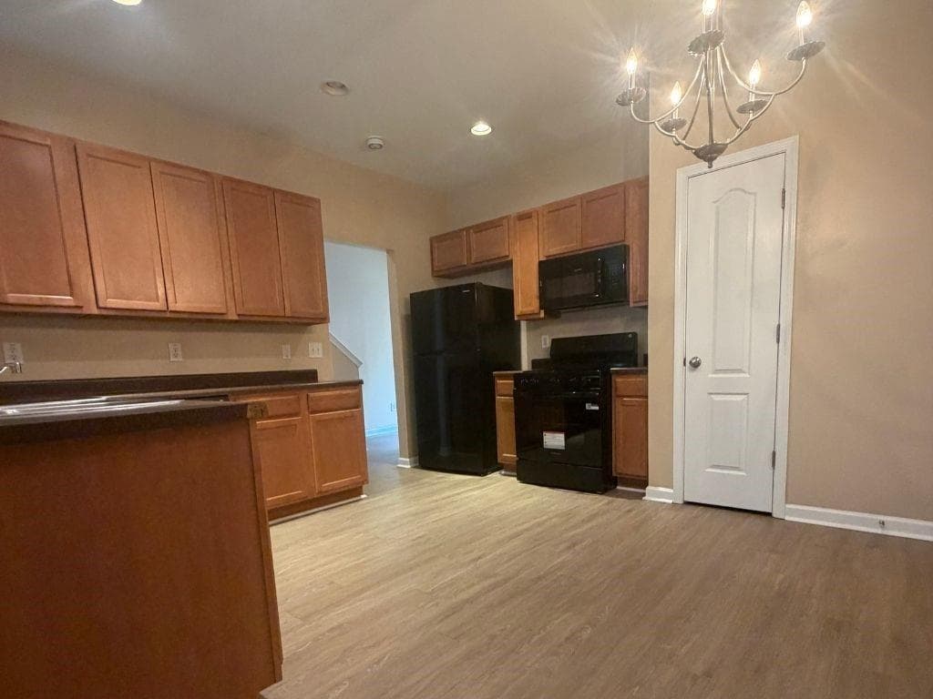 3 bedroom, 3 bathroom, 1,816 sq ft townhouse for rent at 6959 Rogers Point, Lithonia, GA 30058 for $1,895 a month — photo 8