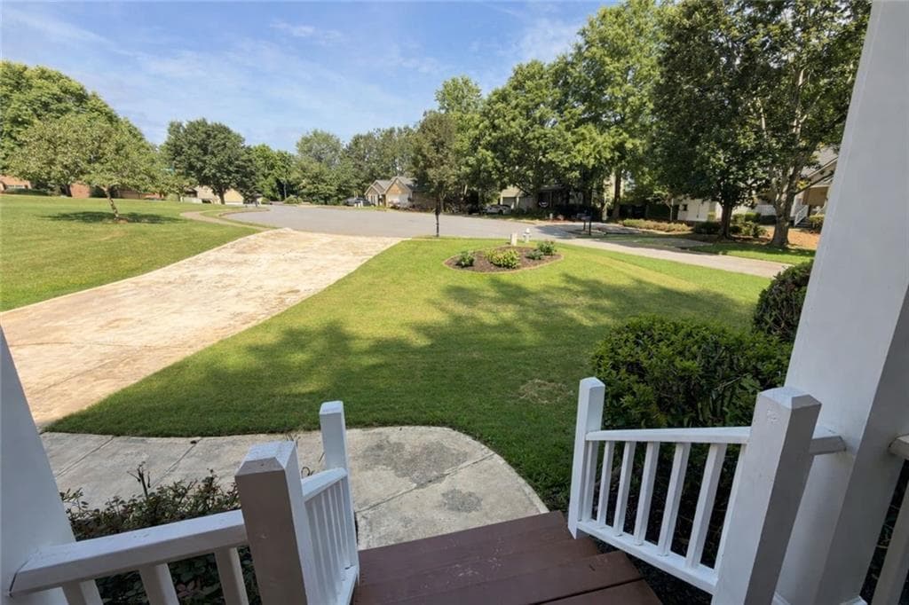5 bedroom, 3 bathroom, 2,885 sq ft single family residence for rent at 5706 Amberside Lane, Sugar Hill, GA 30518 for $2,850 a month — photo 8