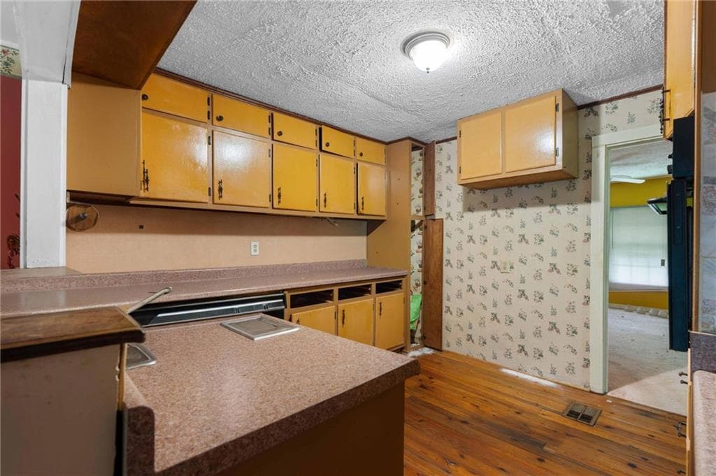 3 bedroom, 1 bathroom single family residence for sale at 3565 Lee Place, Atlanta, GA 30349 — photo 4