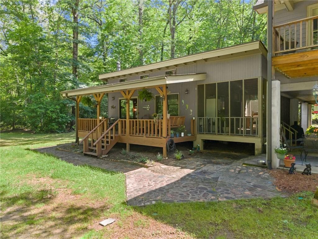 4 bedroom, 4 bathroom, 3,161 sq ft single family residence under contract at 1088 Little Hawk Road, Sautee Nacoochee, GA 30571 — photo 4