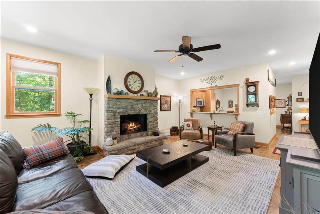 4 bedroom, 4 bathroom, 3,161 sq ft single family residence under contract at 1088 Little Hawk Road, Sautee Nacoochee, GA 30571 — photo 10