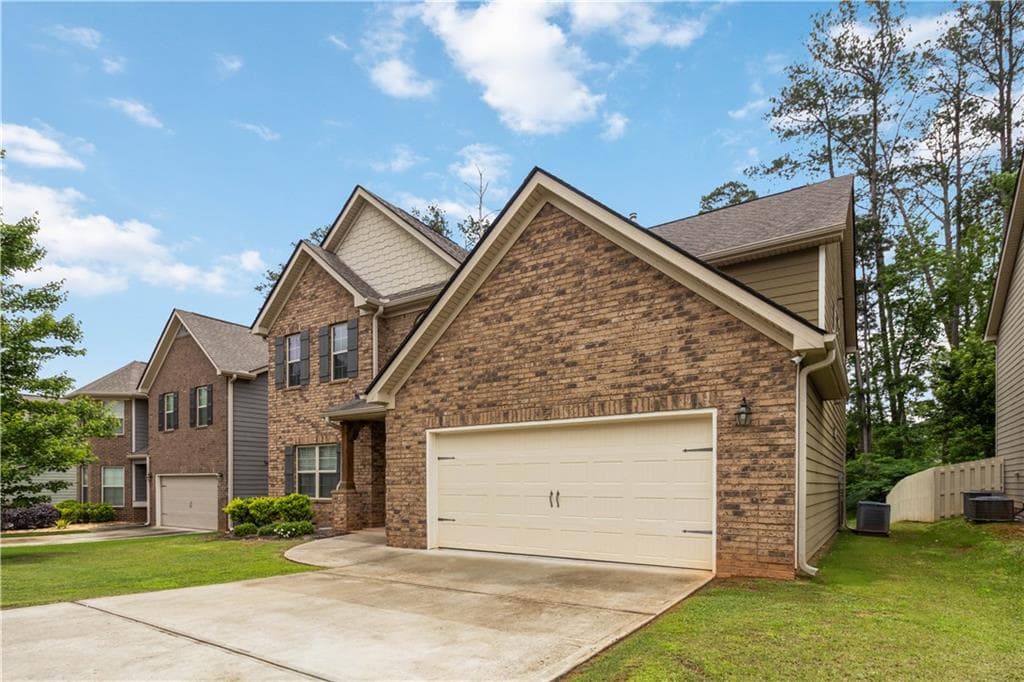 5 bedroom, 3 bathroom, 3,380 sq ft single family residence for sale at 6236 Old Kingston Drive, Atlanta, GA 30331 — photo 2