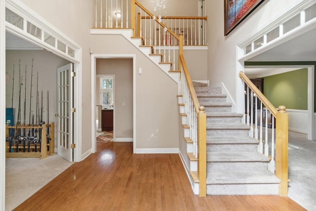 4 bedroom, 3 bathroom, 3,044 sq ft single family residence under contract at 5635 Ashewoode Downs Drive, Alpharetta, GA 30005 — photo 3