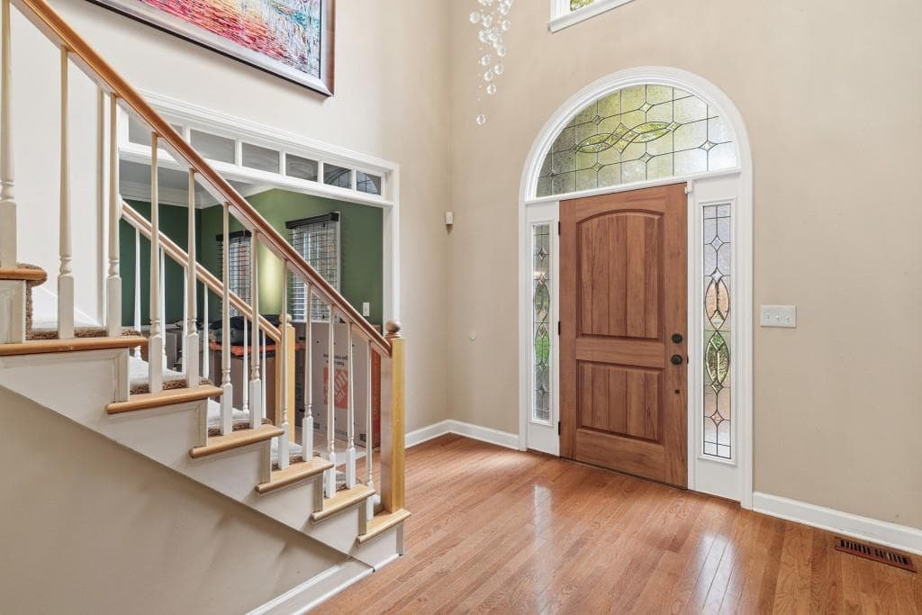 4 bedroom, 3 bathroom, 3,044 sq ft single family residence under contract at 5635 Ashewoode Downs Drive, Alpharetta, GA 30005 — photo 4