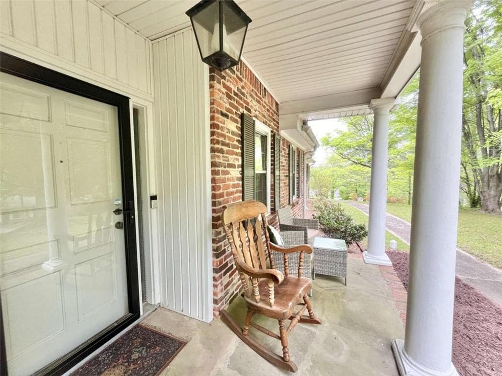 3 bedroom, 2 bathroom, 1,534 sq ft single family residence for rent at 3154 Barkside Court, Atlanta, GA 30341 for $2,550 a month — photo 2