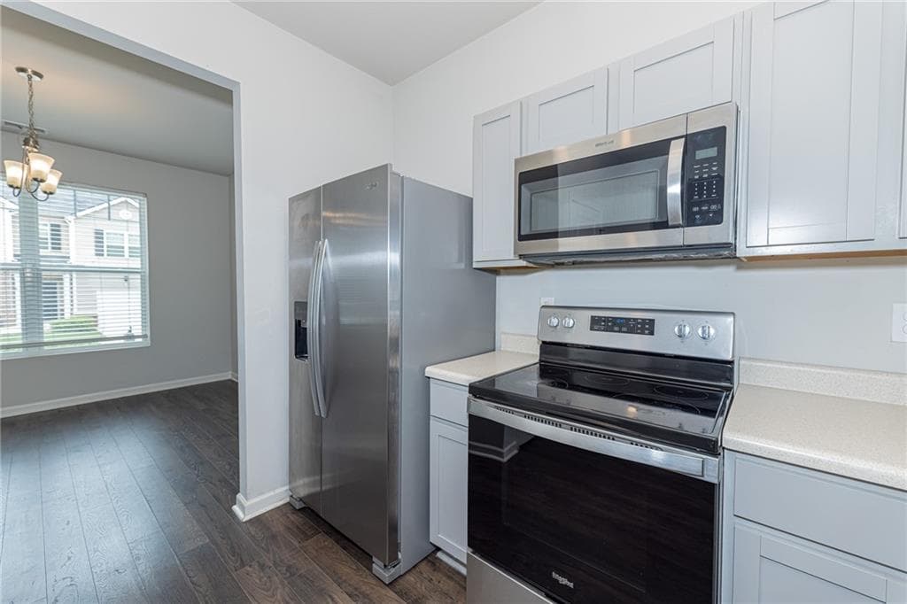 3 bedroom, 3 bathroom, 1,654 sq ft townhouse for sale at 6137 Rockaway Road, Atlanta, GA 30349 — photo 8
