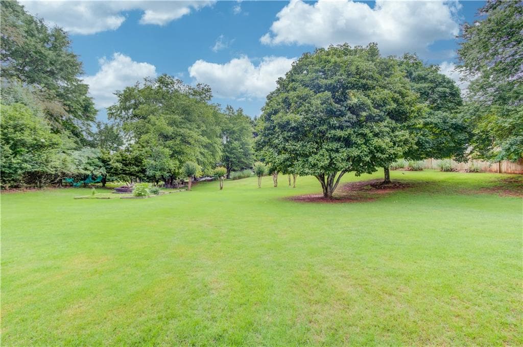 3 bedroom, 2 bathroom, 2,293 sq ft single family residence for sale at 6362 Chestnut Parkway, Flowery Branch, GA 30542 — photo 3