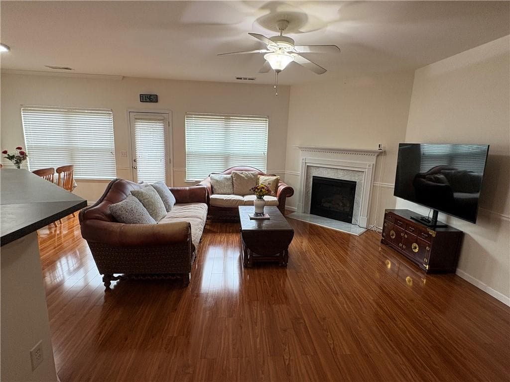3 bedroom, 3 bathroom, 1,782 sq ft townhouse for sale at 3922 Snipes Court 55, Lilburn, GA 30047 — photo 6