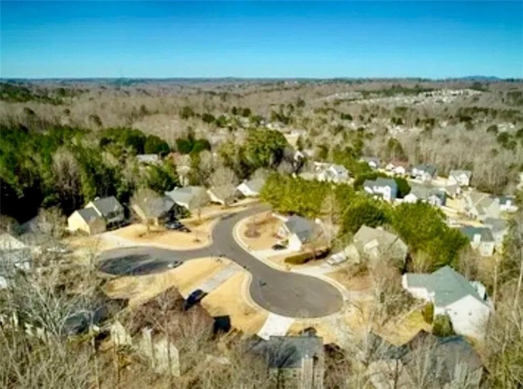 5 bedroom, 3 bathroom, 2,885 sq ft single family residence for rent at 5706 Amberside Lane, Sugar Hill, GA 30518 for $2,850 a month — photo 5