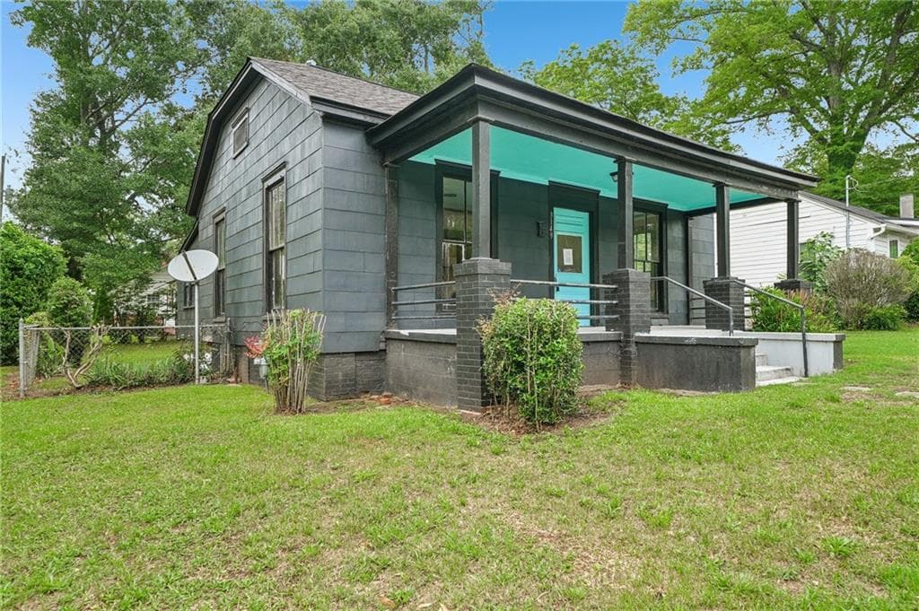 2 bedroom, 2 bathroom, 1,071 sq ft single family residence for sale at 3149 Thompson Avenue, Covington, GA 30014 — photo 4