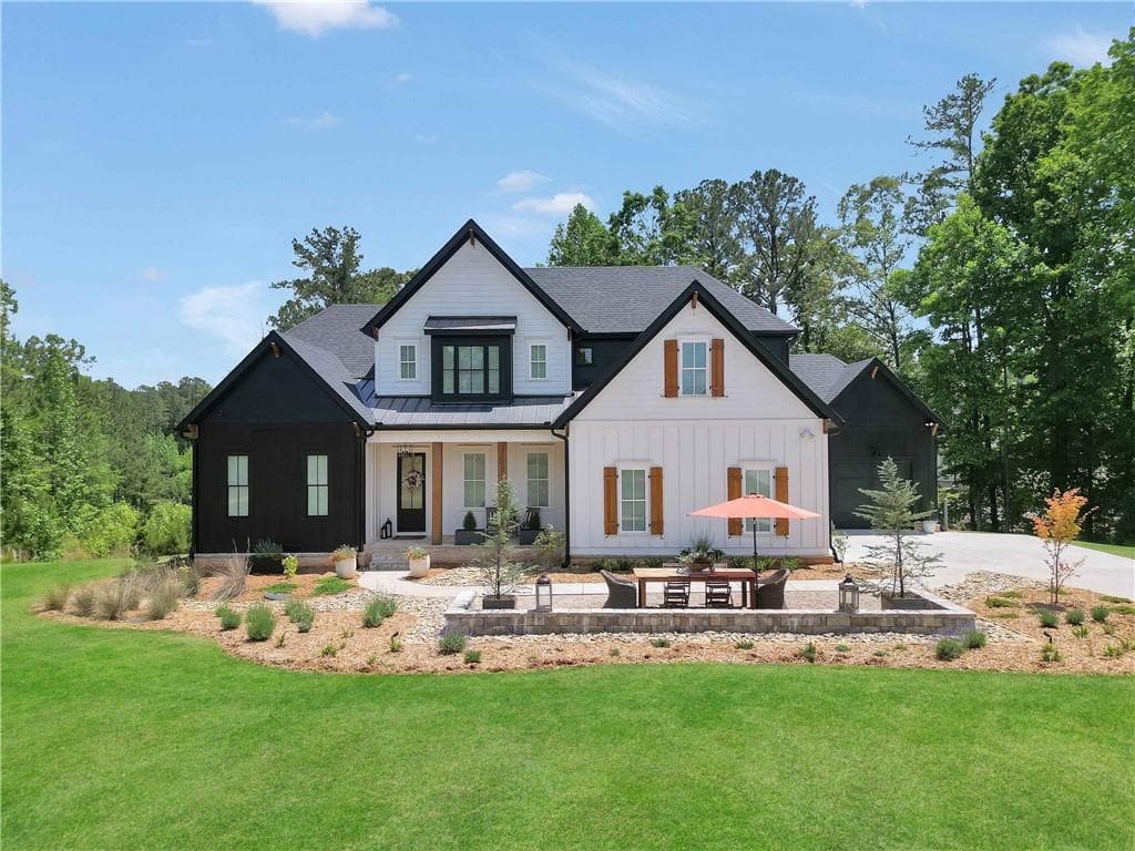 4 bedroom, 4 bathroom, 5,850 sq ft single family residence under contract at 51 Sweet Wood Court, Newnan, GA 30265