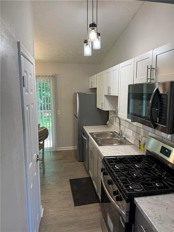 3 bedroom, 2 bathroom single family residence under contract at 4262 Catalpa Park, Ellenwood, GA 30294 — photo 4