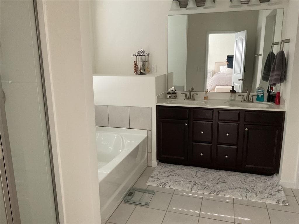 3 bedroom, 3 bathroom, 1,895 sq ft townhouse for rent at 7305 Heritage Oak Court, Cumming, GA 30040 for $2,500 a month — photo 6