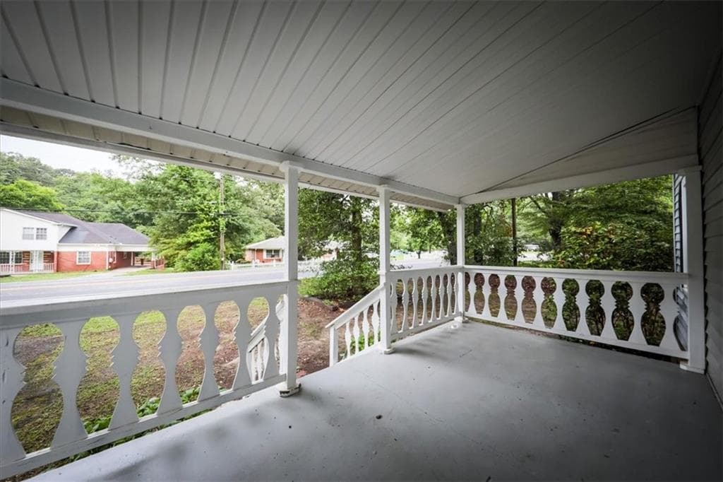 3 bedroom, 2 bathroom, 1,920 sq ft single family residence for sale at 6320 Temple Street, Lithia Springs, GA 30122 — photo 3
