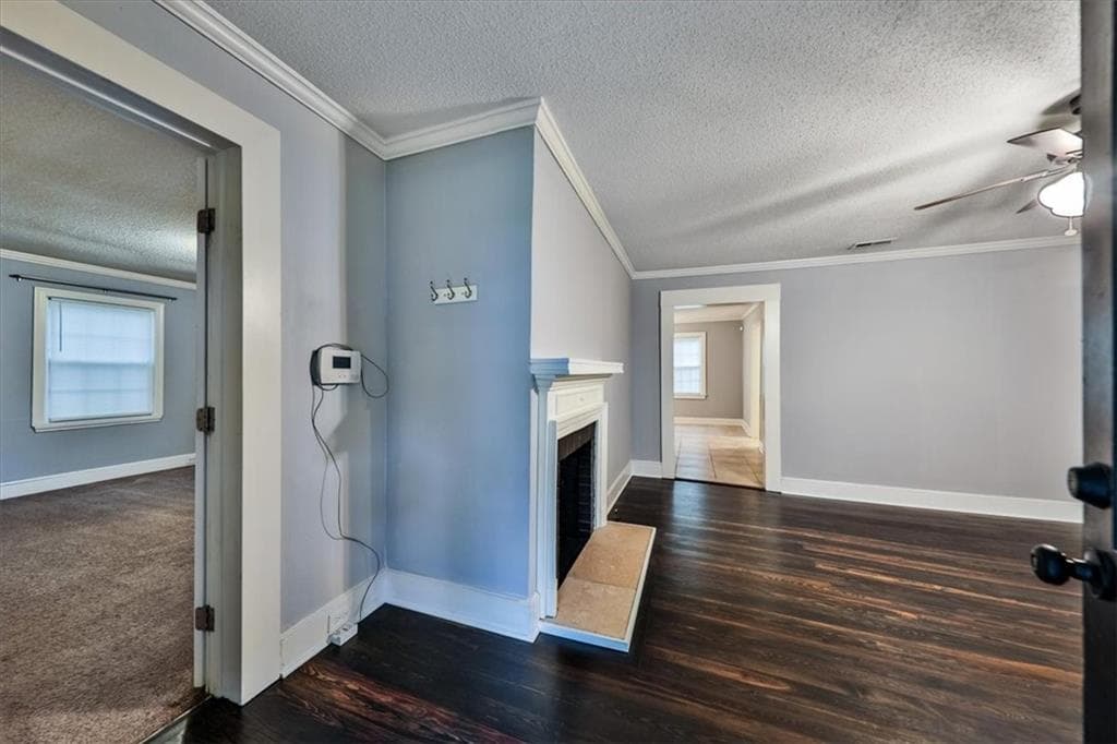 3 bedroom, 2 bathroom, 1,920 sq ft single family residence for sale at 6320 Temple Street, Lithia Springs, GA 30122 — photo 4