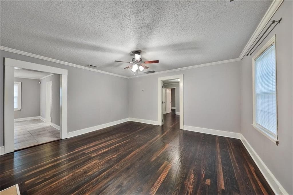 3 bedroom, 2 bathroom, 1,920 sq ft single family residence for sale at 6320 Temple Street, Lithia Springs, GA 30122 — photo 5