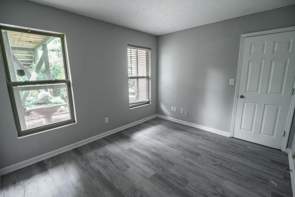 3 bedroom, 2 bathroom, 1,405 sq ft condominium for sale at 204 Brittany Court, Duluth, GA 30096 — photo 5