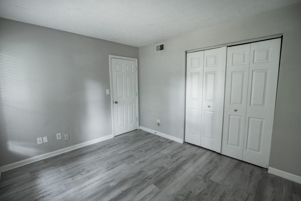 3 bedroom, 2 bathroom, 1,405 sq ft condominium for sale at 204 Brittany Court, Duluth, GA 30096 — photo 6