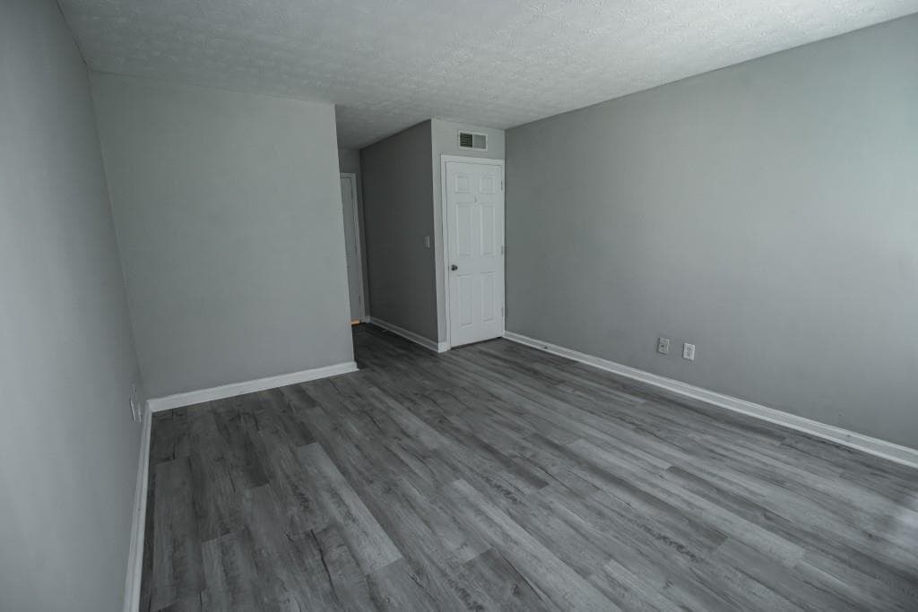 3 bedroom, 2 bathroom, 1,405 sq ft condominium for sale at 204 Brittany Court, Duluth, GA 30096 — photo 8