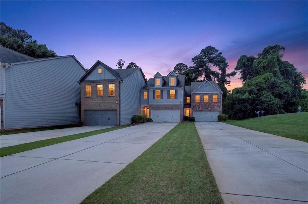 3 bedroom, 3 bathroom, 1,974 sq ft townhouse for sale at 6522 Story Circle, Norcross, GA 30093 — photo 5