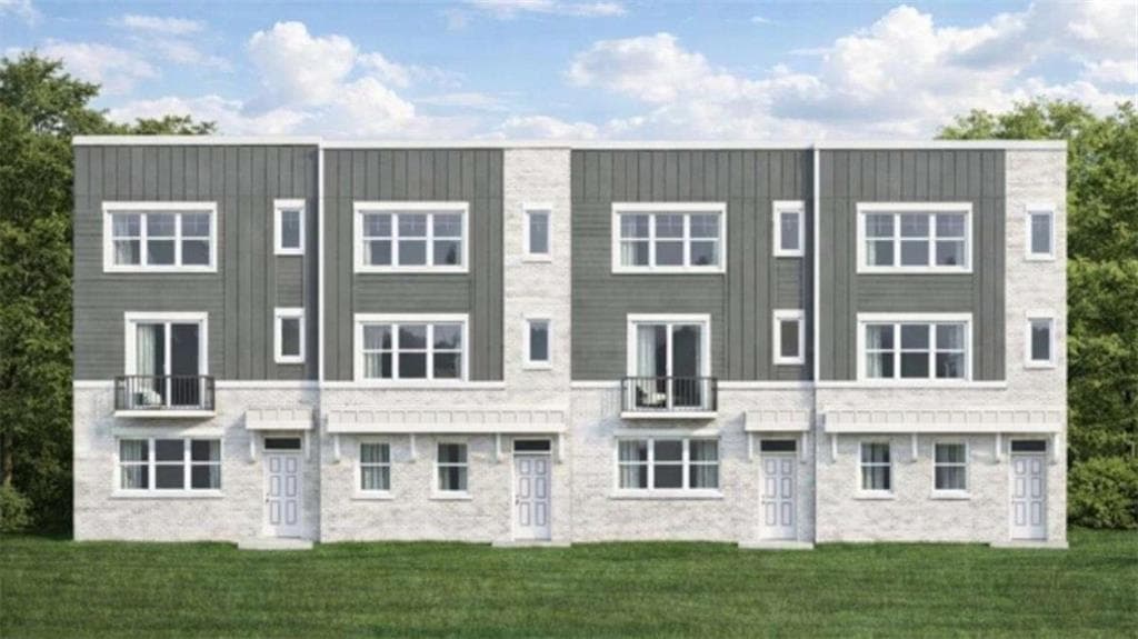 3 bedroom, 4 bathroom townhouse under contract at 5643 PEACH ORCHARD Trail, Peachtree Corners, GA 30092