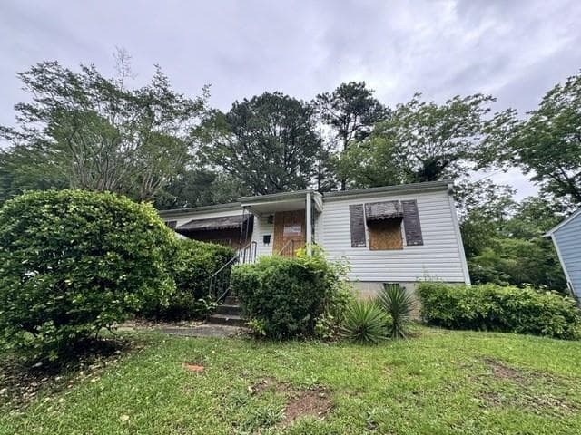 2 bedroom, 1 bathroom, 1,050 sq ft single family residence for sale at 2103 Penelope Street, Atlanta, GA 30314 — photo 2