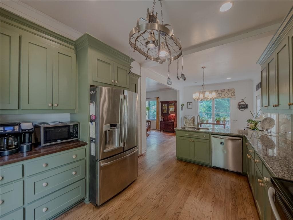 4 bedroom, 3 bathroom, 2,600 sq ft single family residence for sale at 91 Boogers Hill Road, Oxford, GA 30054 — photo 3