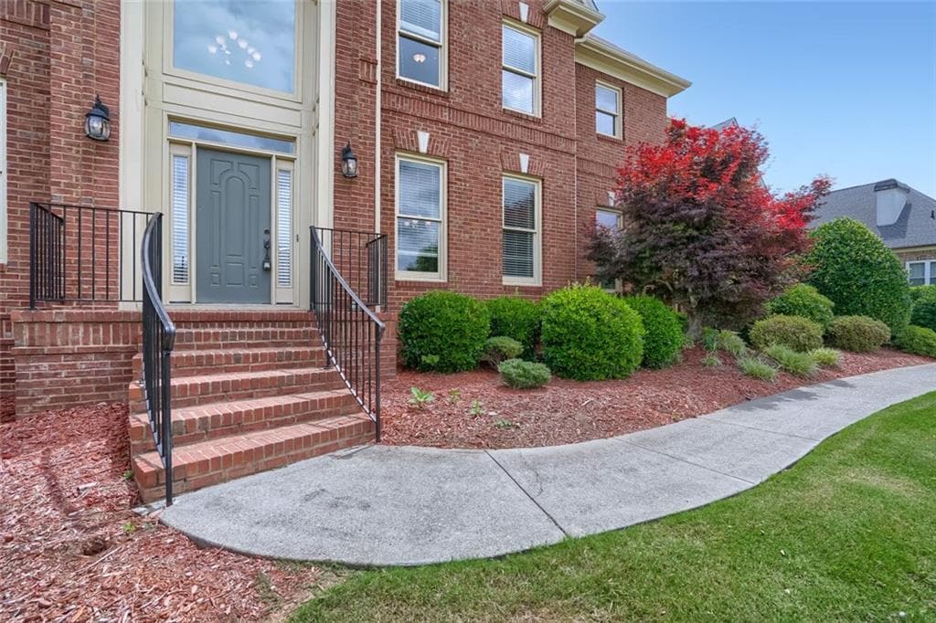 5 bedroom, 3 bathroom, 4,422 sq ft single family residence for sale at 2646 Hunters Place Landing, Grayson, GA 30017 — photo 4