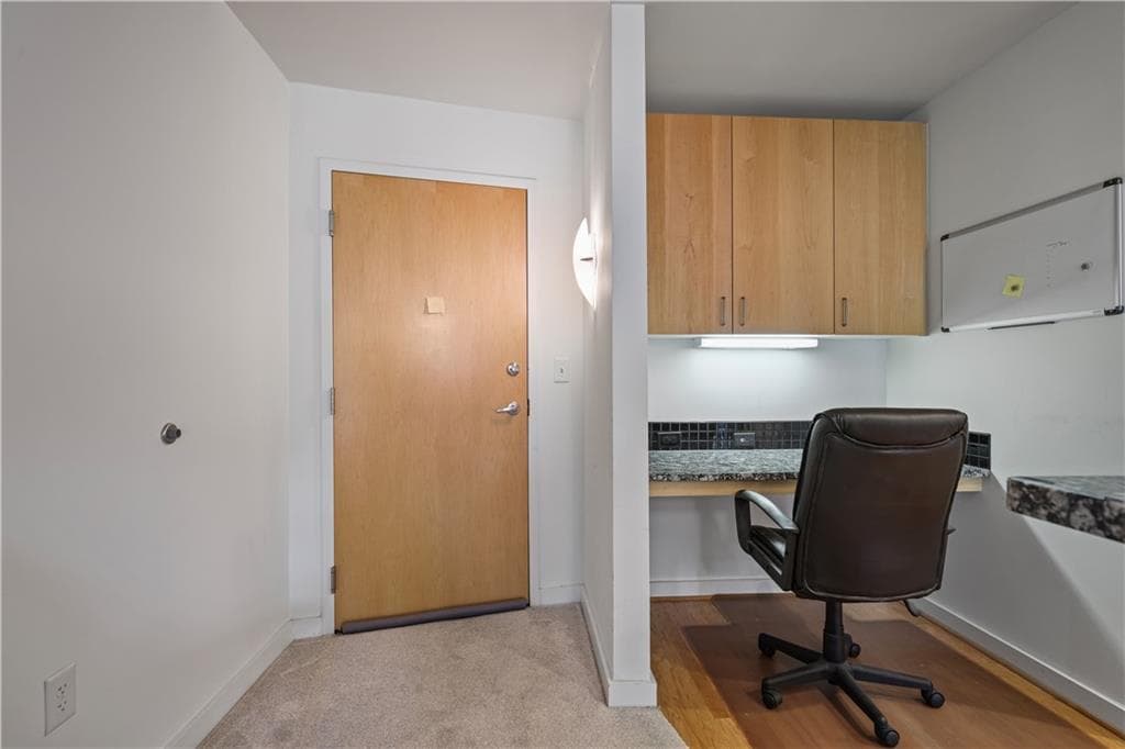 1 bedroom, 1 bathroom, 771 sq ft condominium for sale at 250 Pharr Road 606, Atlanta, GA 30305 — photo 4