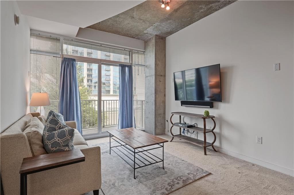 1 bedroom, 1 bathroom, 771 sq ft condominium for sale at 250 Pharr Road 606, Atlanta, GA 30305 — photo 5