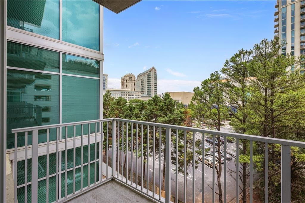 1 bedroom, 1 bathroom, 771 sq ft condominium for sale at 250 Pharr Road 606, Atlanta, GA 30305 — photo 10