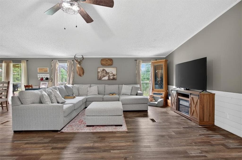 3 bedroom, 2 bathroom, 1,782 sq ft single family residence for sale at 930 Dry Pond Lane, Canton, GA 30114 — photo 5