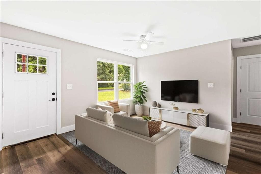 4 bedroom, 2 bathroom, 1,548 sq ft single family residence under contract at 3730 Clearwater Drive, Atlanta, GA 30349 — photo 10