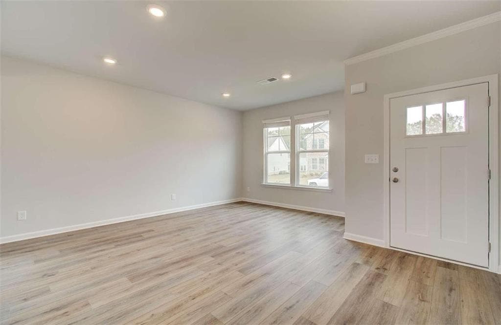 5 bedroom, 3 bathroom, 3,171 sq ft single family residence under contract at 73 ST ANNES Place, Covington, GA 30016 — photo 3
