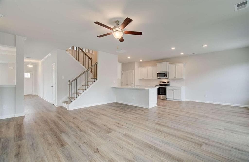 5 bedroom, 3 bathroom, 3,171 sq ft single family residence under contract at 73 ST ANNES Place, Covington, GA 30016 — photo 8