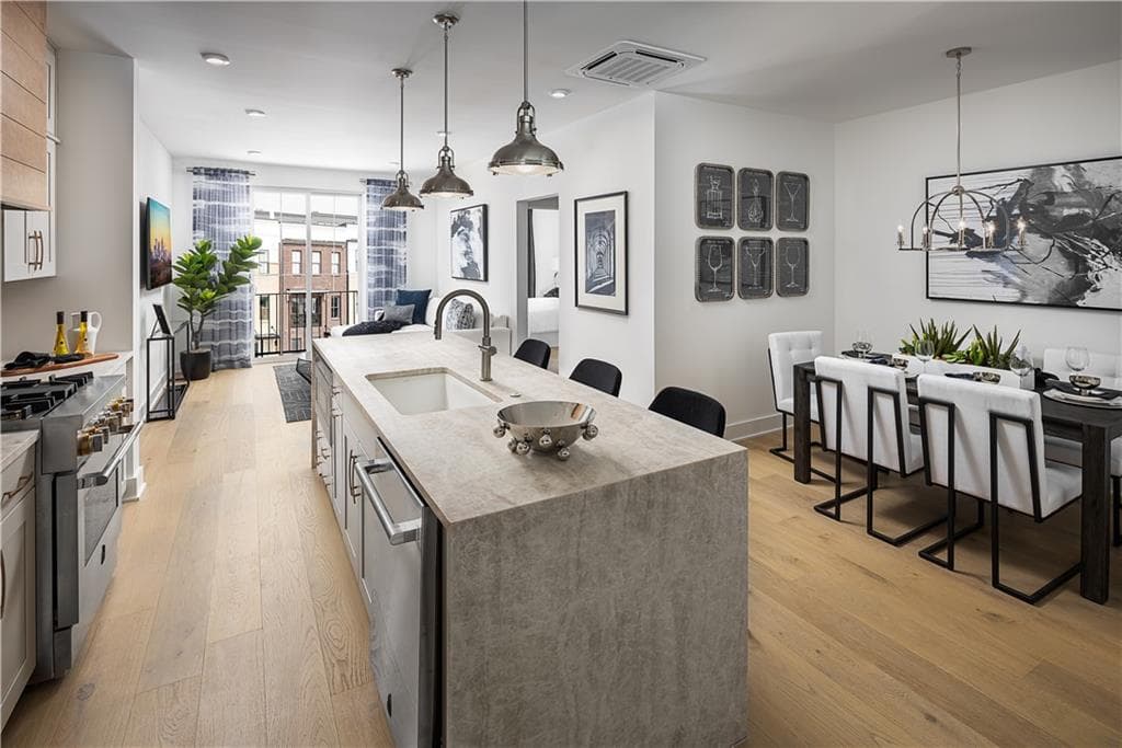 2 bedroom, 2 bathroom, 1,122 sq ft condominium under contract at 201 NEW Street 3102, Decatur, GA 30030