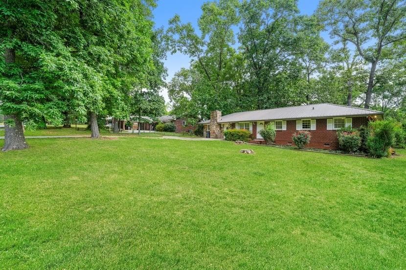 3 bedroom, 3 bathroom, 1,802 sq ft single family residence for sale at 2536 Britt Road, Snellville, GA 30078 — photo 3