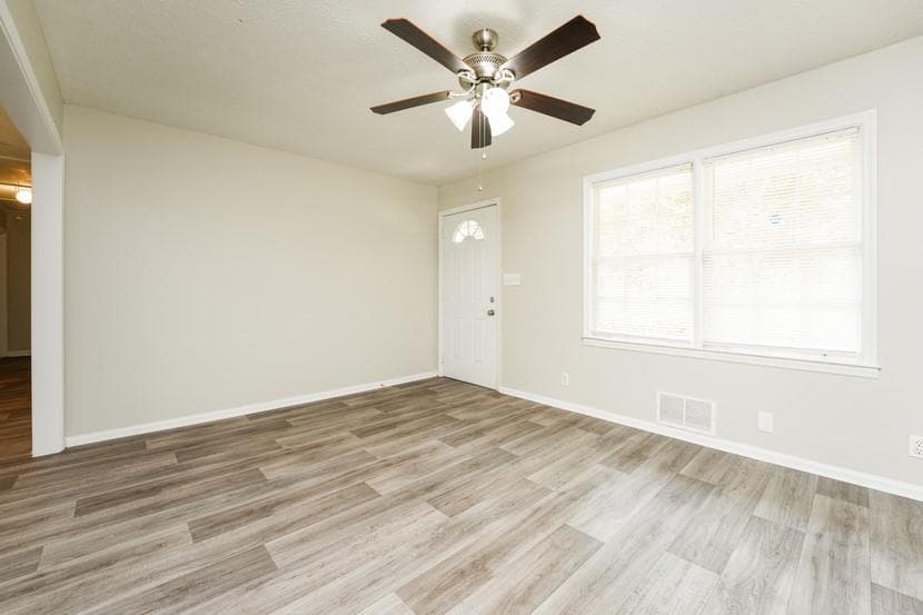 3 bedroom, 3 bathroom, 1,802 sq ft single family residence for sale at 2536 Britt Road, Snellville, GA 30078 — photo 5