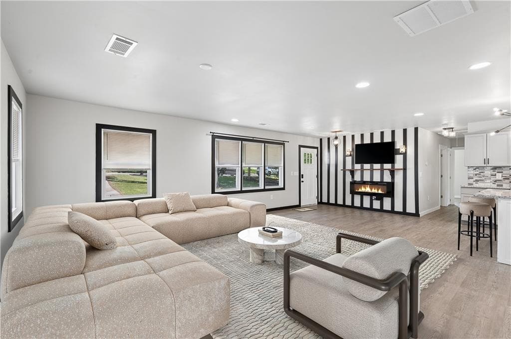 4 bedroom, 2 bathroom, 1,747 sq ft single family residence for sale at 2357 Scotty Circle, Decatur, GA 30032 — photo 7